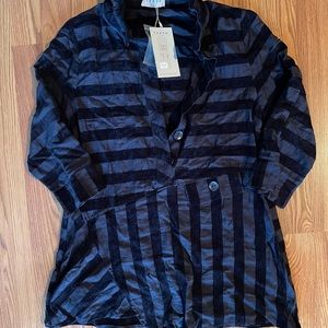 TERRA medium black blouse